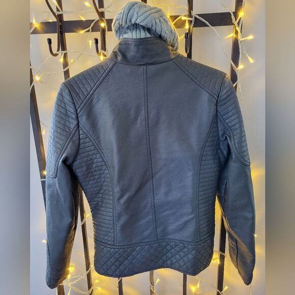 YMI Women's S Faux Leather Jacket With Faux Fur Lining and Removable Knit Hood - Picture 4 of 11